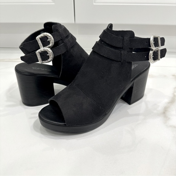 TOPSHOP Brand New Women’s Black Suede Heeled Buckle Peaking Toe Bootie Sandals - Picture 5 of 11